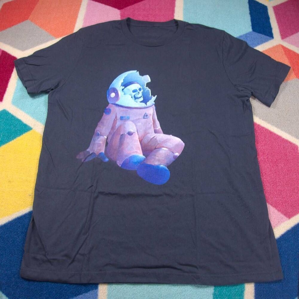 Space Skull T-shirt 28 x 20‎ XL